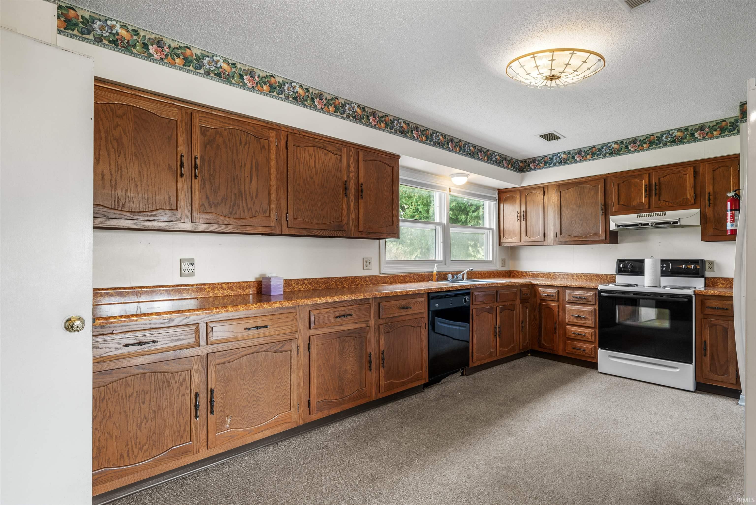 5160 North Huntington Road Marion, IN 46952 - Photo 12 of 36 Gallery Image 12
