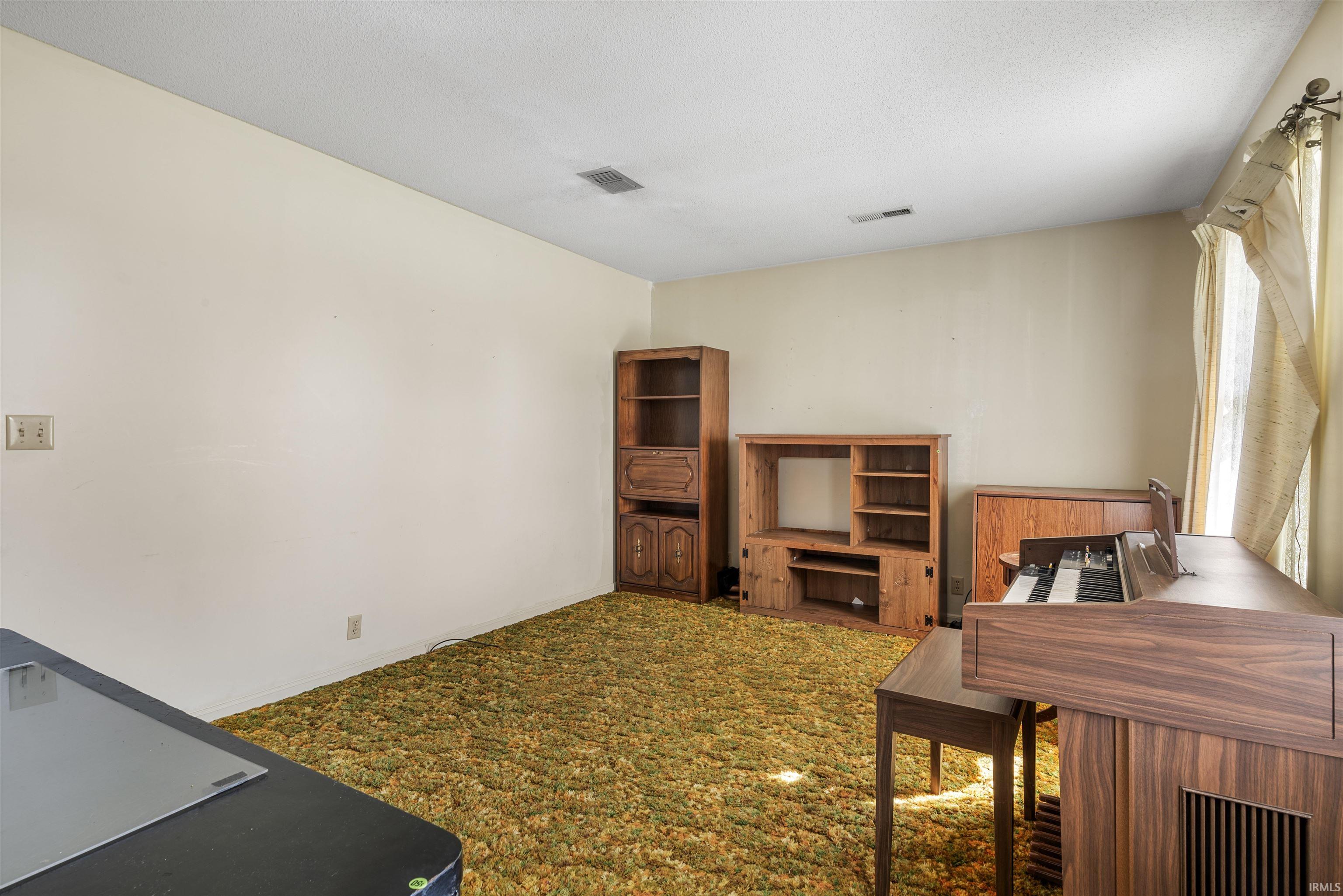 5160 North Huntington Road Marion, IN 46952 - Photo 17 of 36 Gallery Image 17