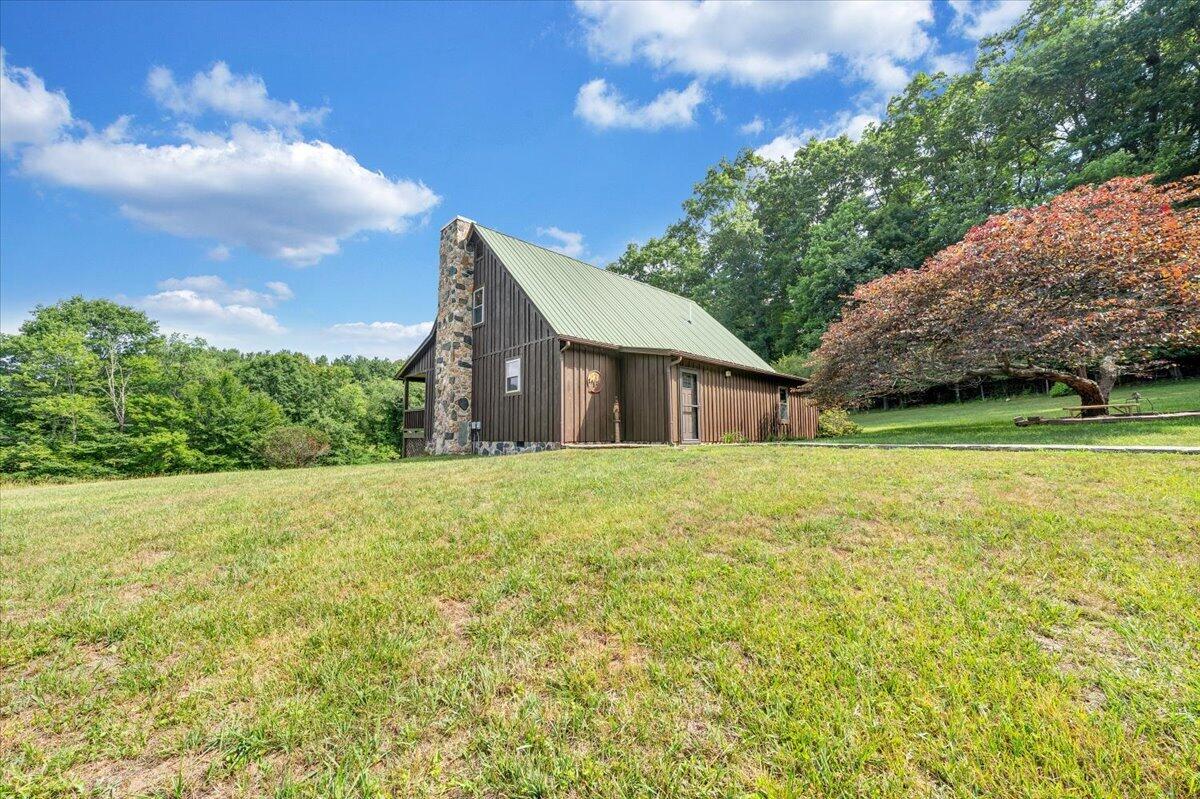 2275 Union School Road Southwest Willis, VA 24380 - Photo 46 of 86 44-MIB00299