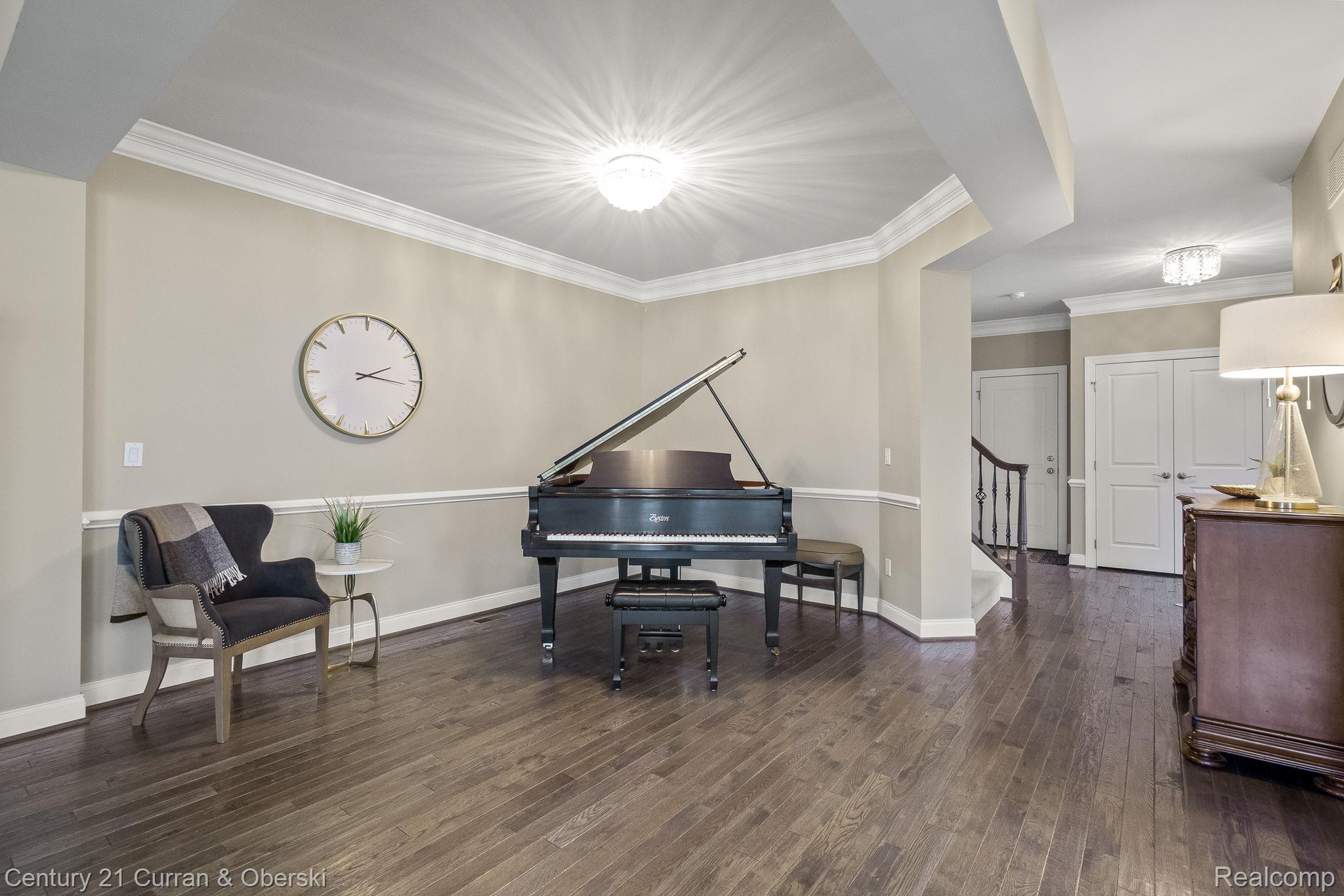 42787 Cardinal Way Novi, MI 48375 - Photo 13 of 39 13-web-or-mls-P4977683.jpg