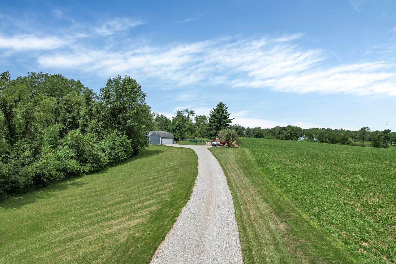 1060 South Watkins Road Alexandria, OH 43001 - Photo 38 of 47 1000029181