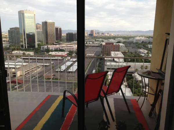 $3,400 | 207 West Clarendon Avenue, Unit G18, Phoenix, AZ 85013