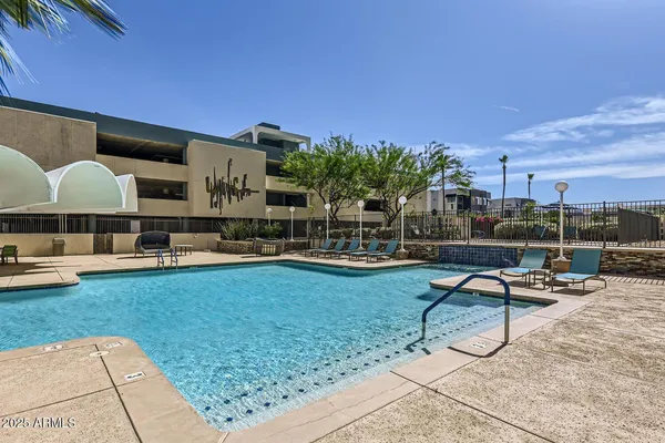 $3,400 | 207 West Clarendon Avenue, Unit G18, Phoenix, AZ 85013