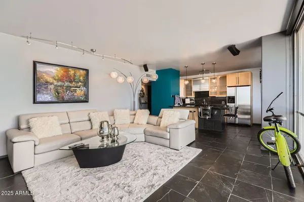 $3,400 | 207 West Clarendon Avenue, Unit G18, Phoenix, AZ 85013