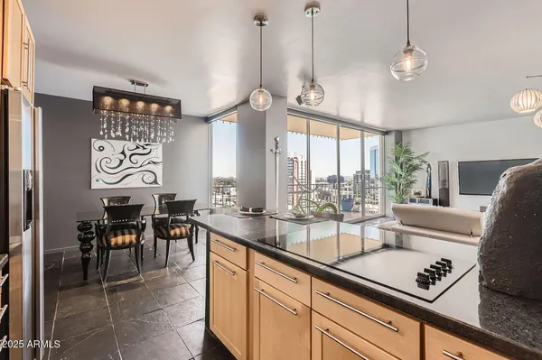 $3,400 | 207 West Clarendon Avenue, Unit G18, Phoenix, AZ 85013