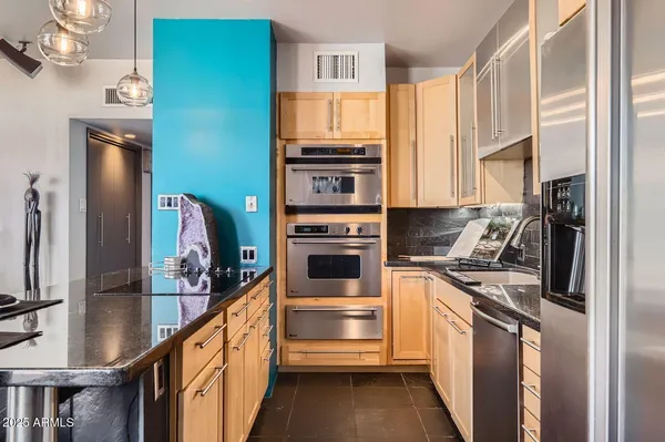 $3,400 | 207 West Clarendon Avenue, Unit G18, Phoenix, AZ 85013