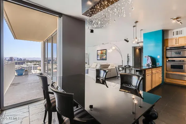 $3,400 | 207 West Clarendon Avenue, Unit G18, Phoenix, AZ 85013