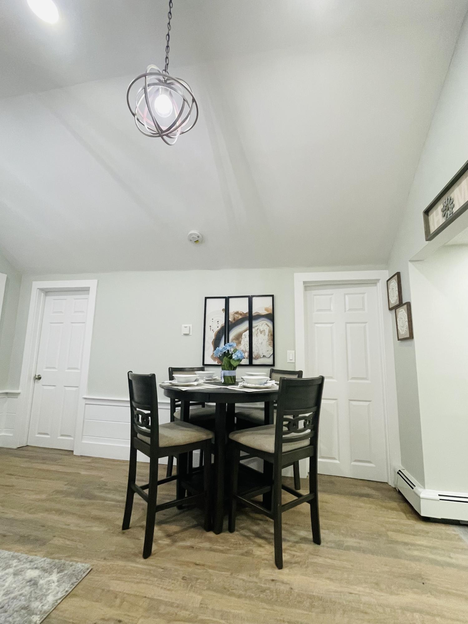 52 Oak Neck Road Hyannis, MA 02601 - Photo 4 of 21 IMG_E5189