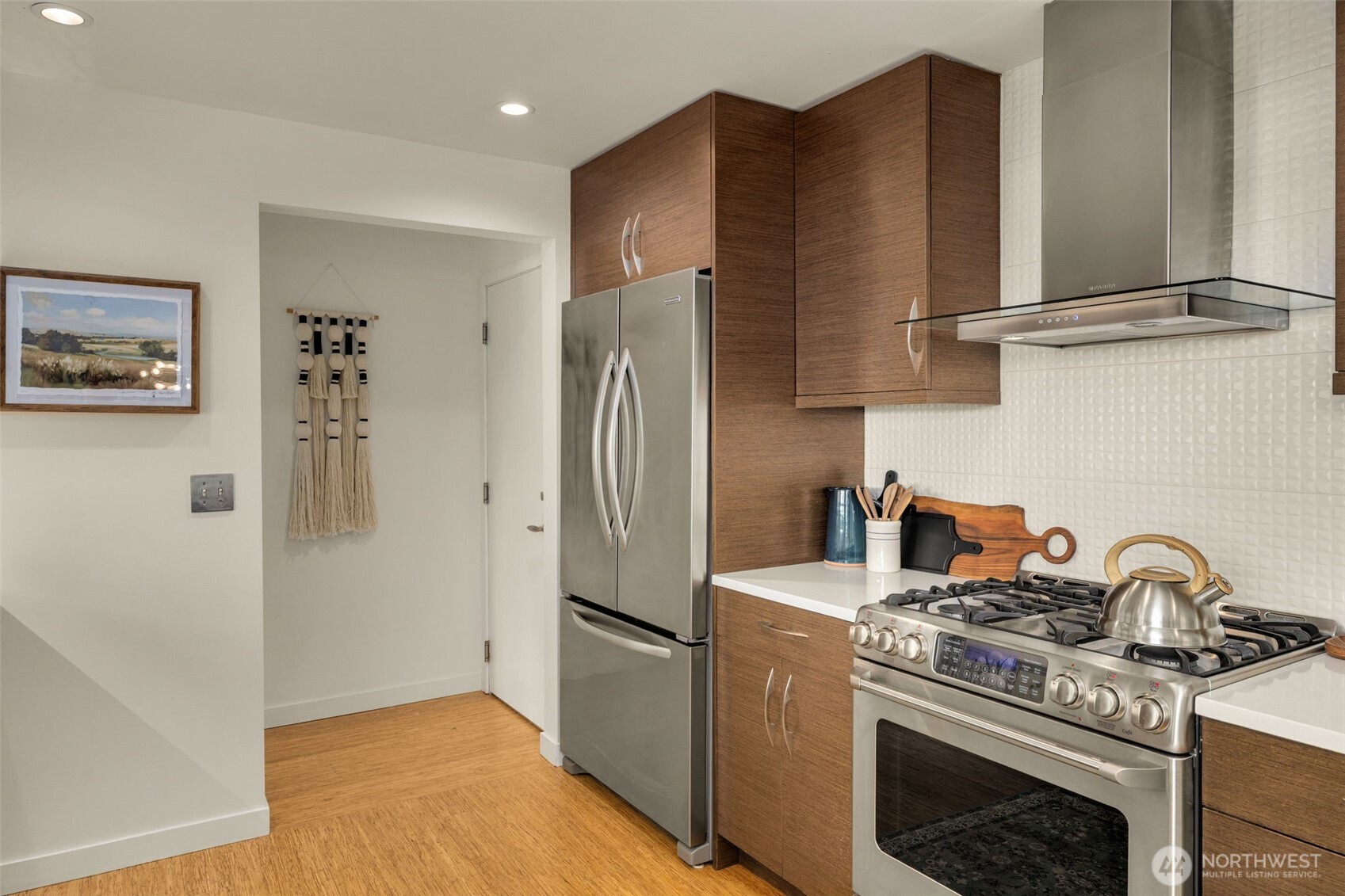 8731 Fauntlee Crest Southwest Seattle, WA 98136 - Photo 13 of 39