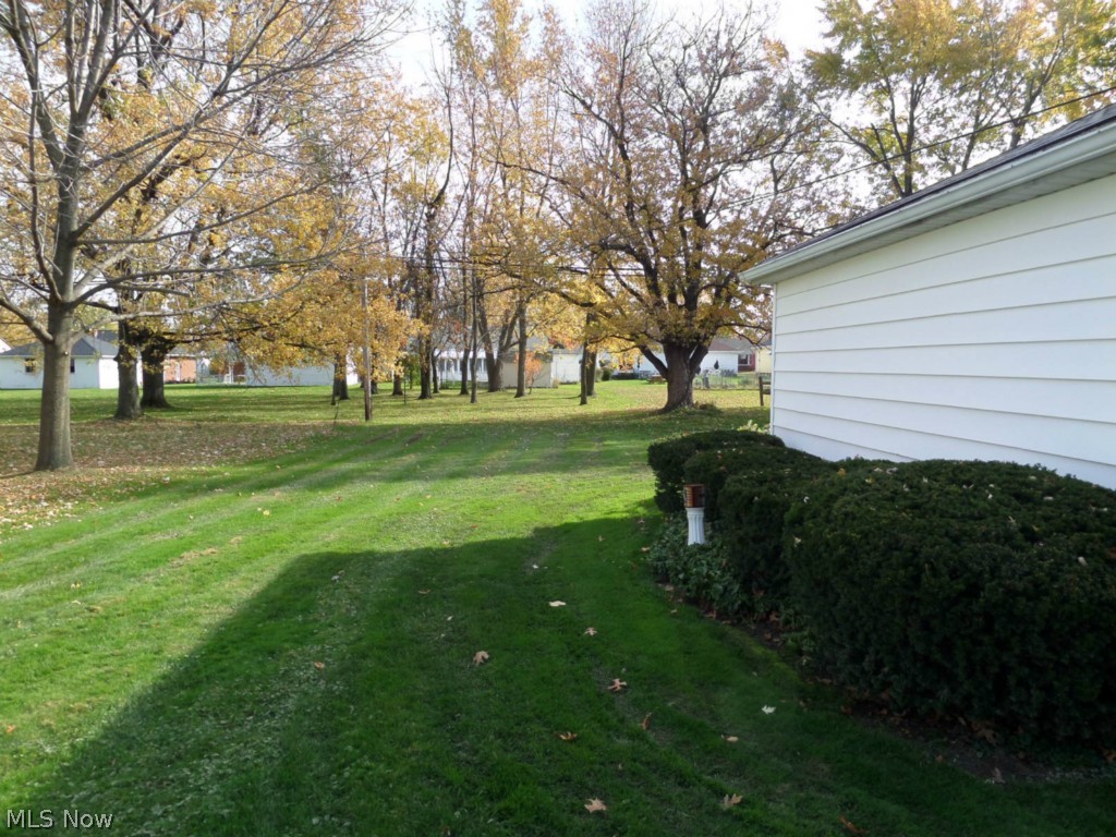 1581 Lander Road Cleveland, OH 44124 - Photo 23 of 25