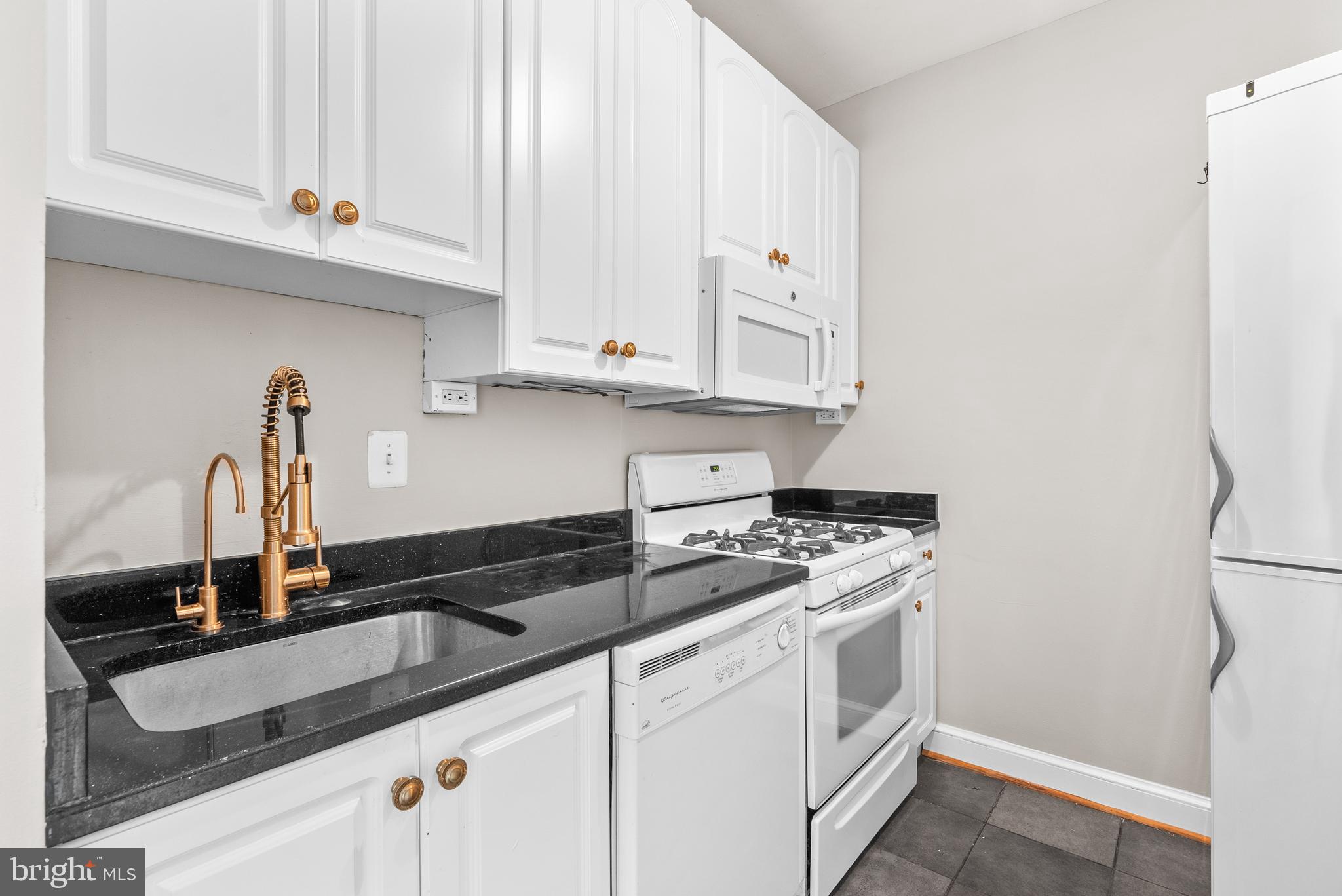 3100 Wisconsin Avenue Northwest, Unit 403 Washington, DC 20016 - Photo 10 of 22