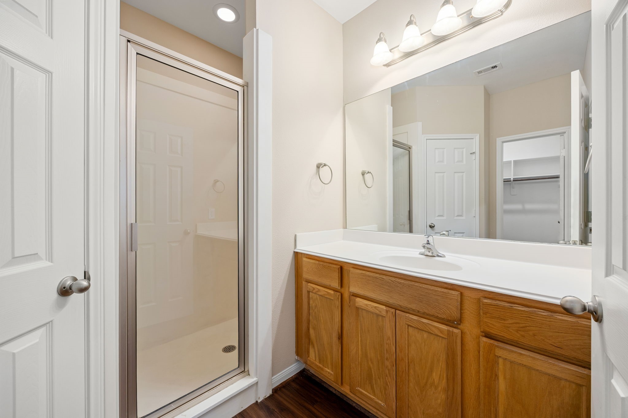 5601 Howell Street Houston, TX 77032 - Photo 14 of 27