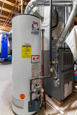 $349,900 | 20524 McGilvray Drive, Crest Hill, IL 60403