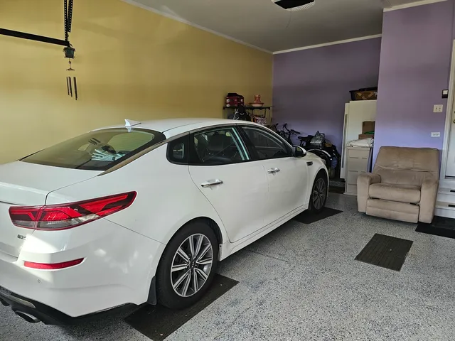 $349,900 | 20524 McGilvray Drive, Crest Hill, IL 60403