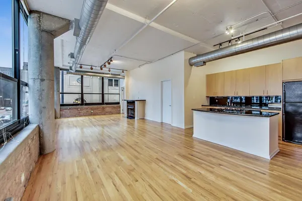$3,500 | 130 South Canal Street, Unit 218, Chicago, IL 60606