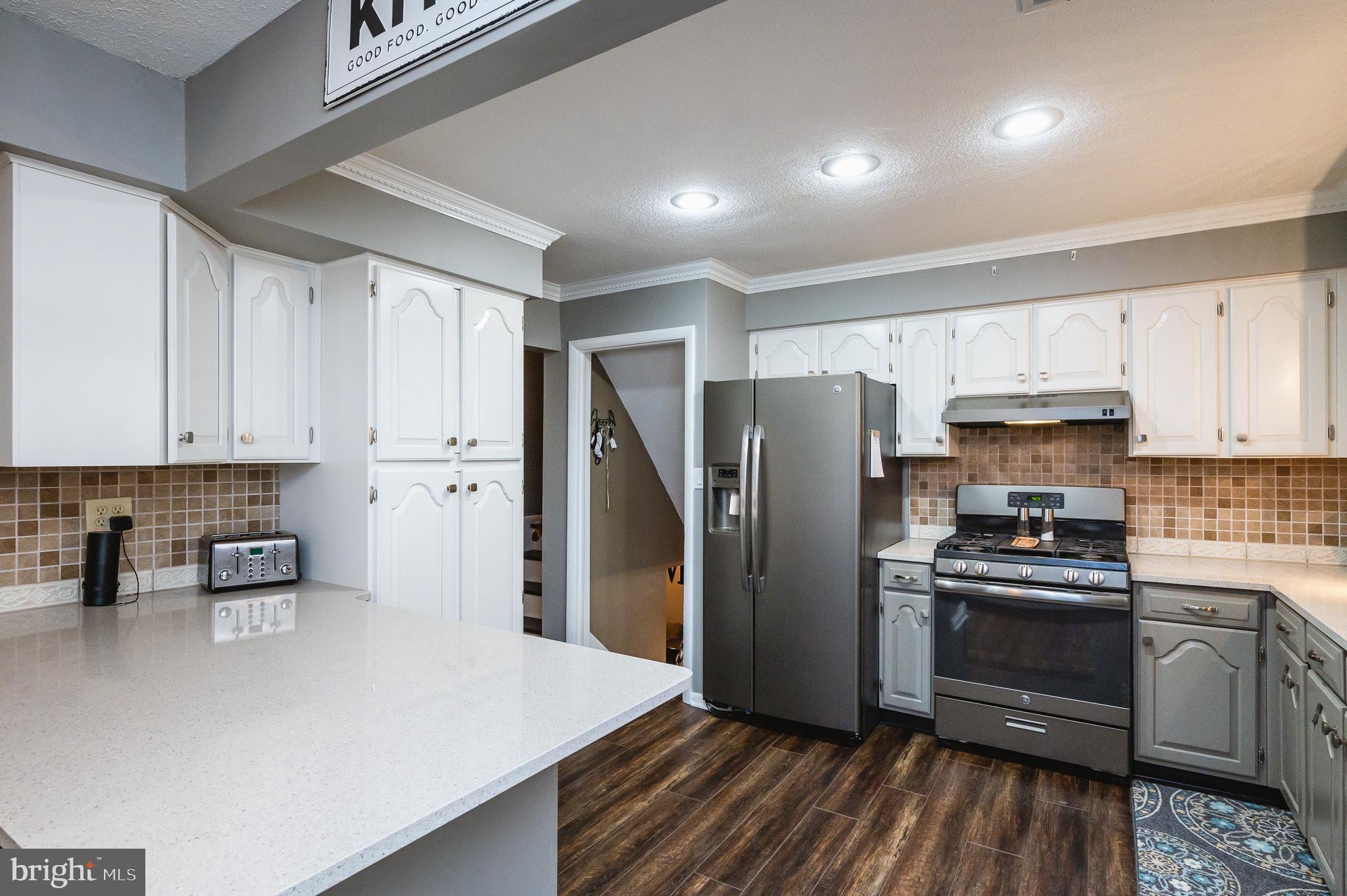 631 Nottingham Way Red Lion, PA 17356 - Photo 20 of 57