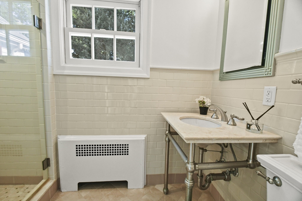 15 Alden Road Wellesley, MA 02481 - Photo 23 of 42