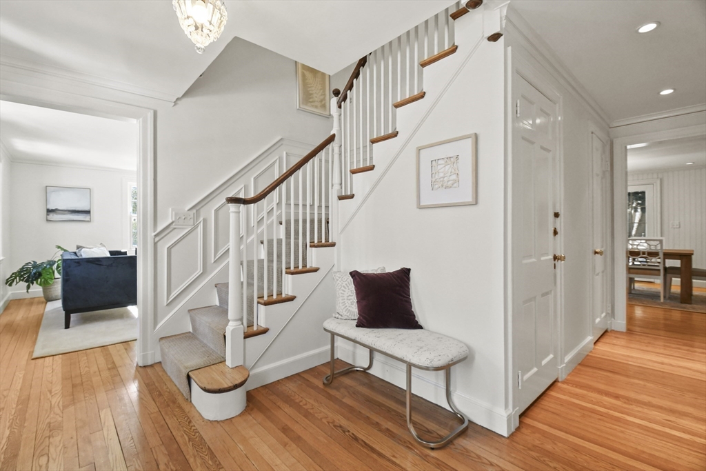 15 Alden Road Wellesley, MA 02481 - Photo 3 of 42