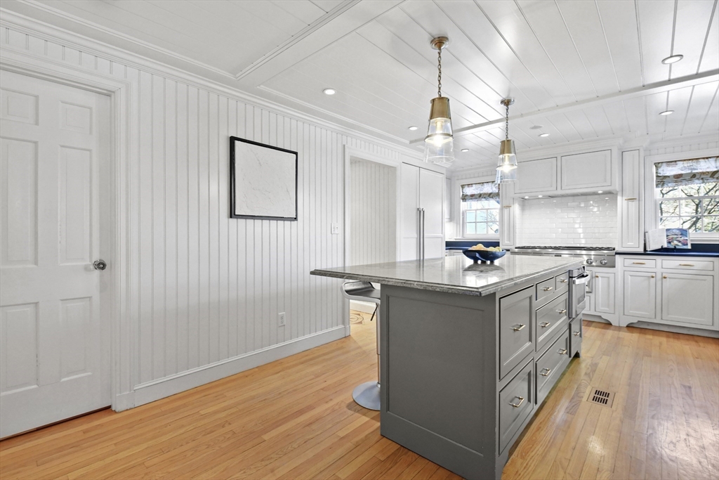 15 Alden Road Wellesley, MA 02481 - Photo 10 of 42