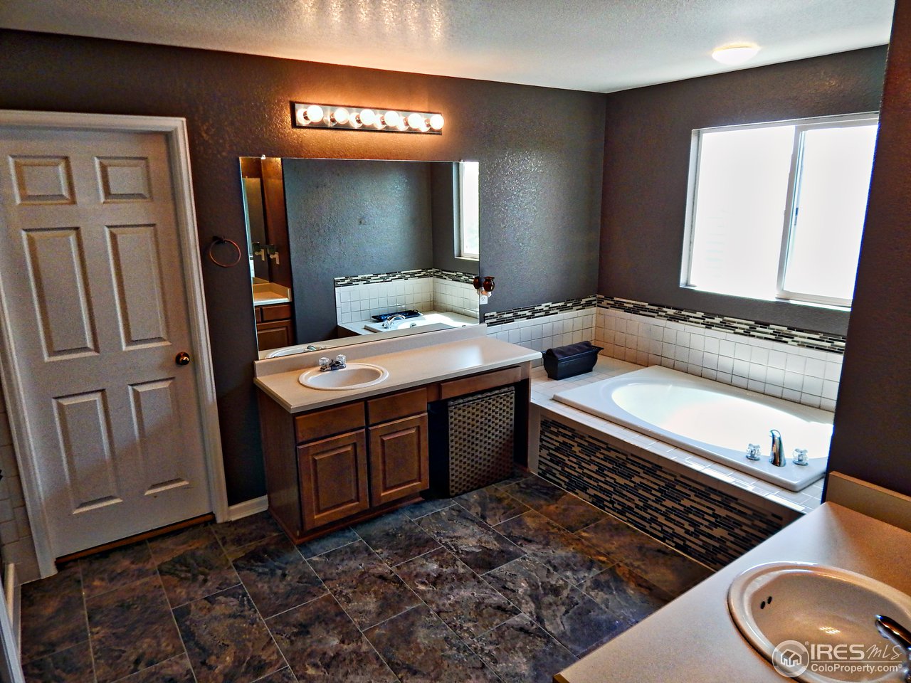 10101 West 13th St Road Greeley, CO 80634 - Photo 16 of 40 Master Bath