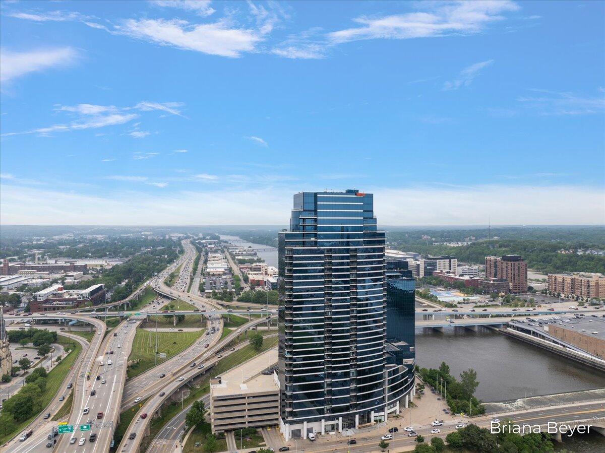 335 Bridge Street Northwest, Unit 3102 Grand Rapids, MI 49504 - Photo 64 of 72 079-335-Bridge-St-NW WM-6