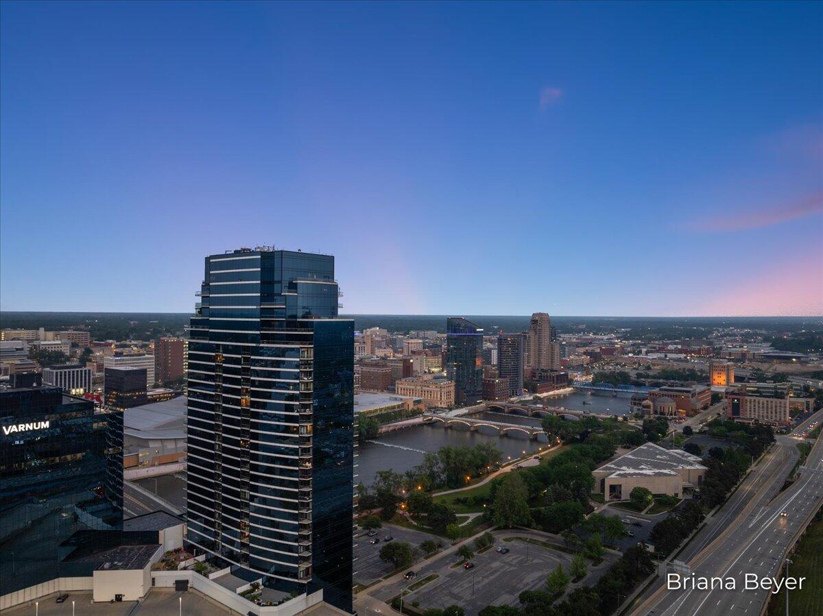 335 Bridge Street Northwest, Unit 3102 Grand Rapids, MI 49504 - Photo 68 of 72 087-335-Bridge-St-NW WM-14