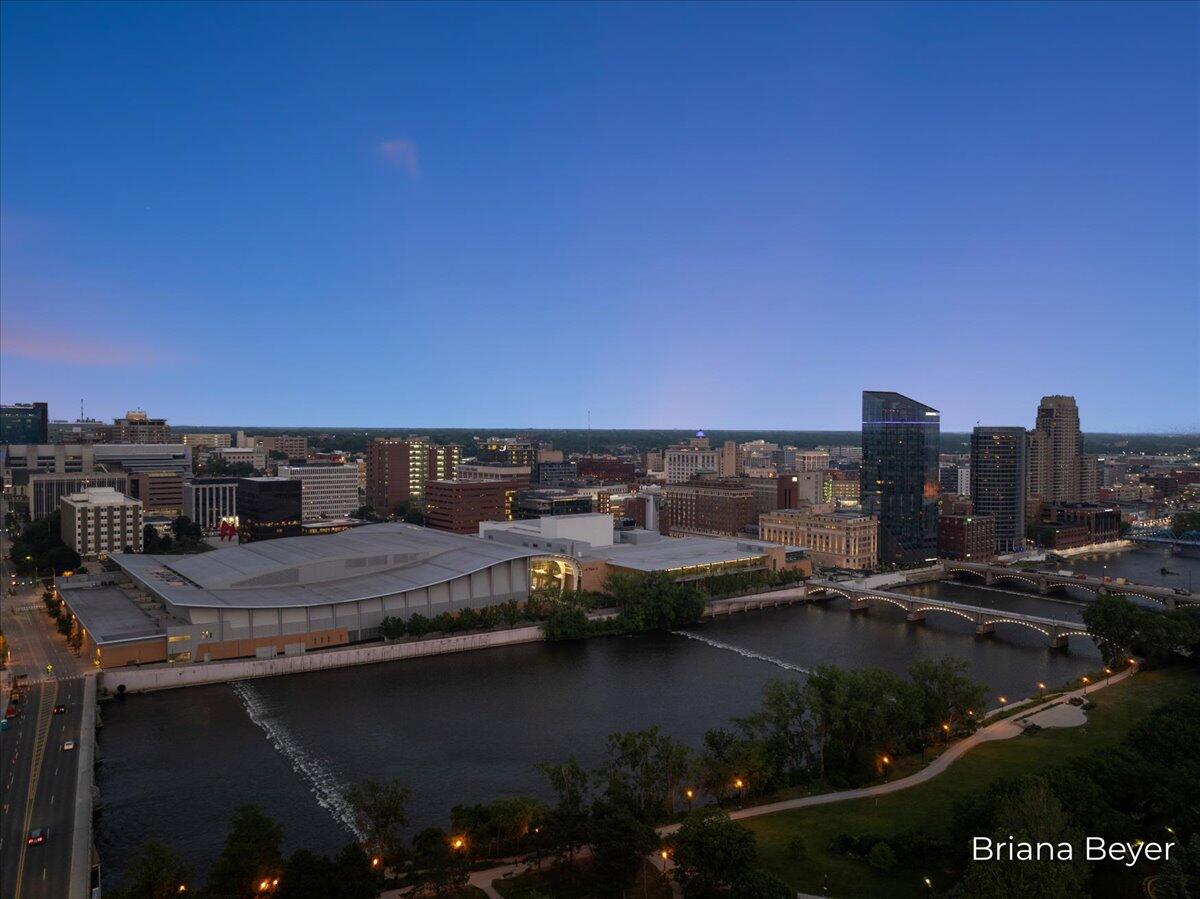 335 Bridge Street Northwest, Unit 3102 Grand Rapids, MI 49504 - Photo 70 of 72 089-335-Bridge-St-NW WM-16