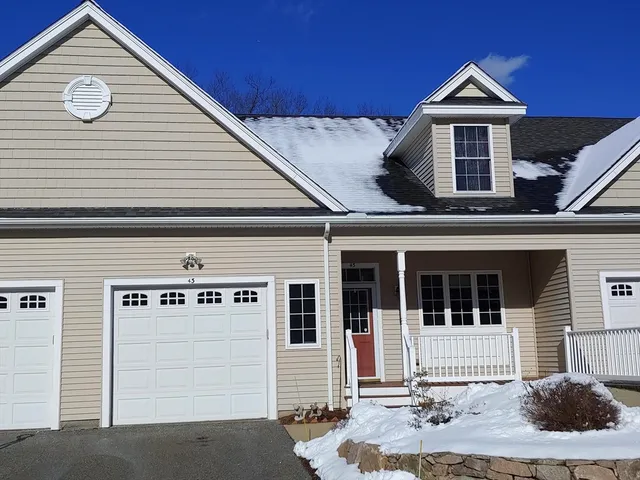 $615,000 | 43 Grey Wolf Drive, Unit 13, Franklin, MA 02038