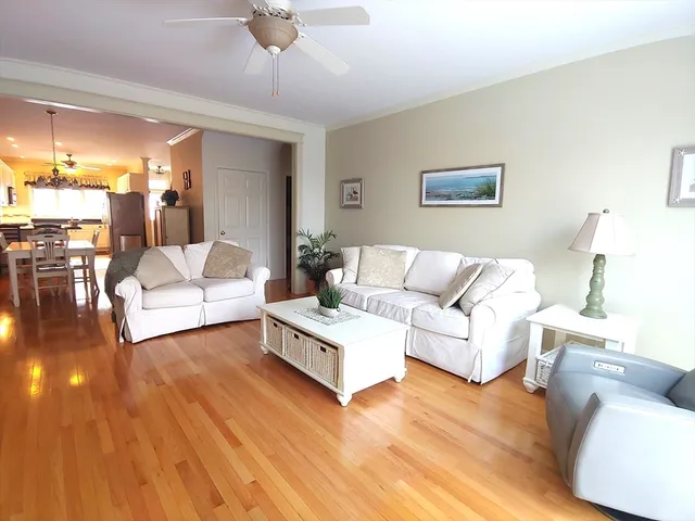 $615,000 | 43 Grey Wolf Drive, Unit 13, Franklin, MA 02038