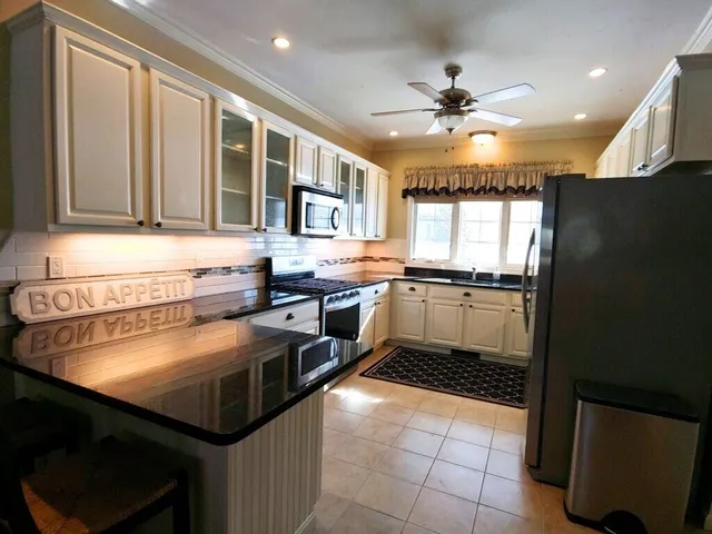 $615,000 | 43 Grey Wolf Drive, Unit 13, Franklin, MA 02038