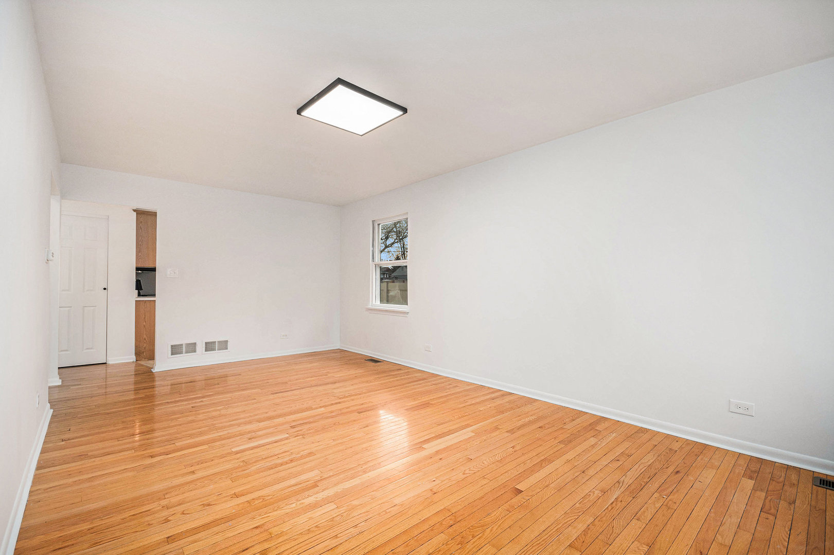 124 South Reed Street Joliet, IL 60436 - Photo 2 of 15