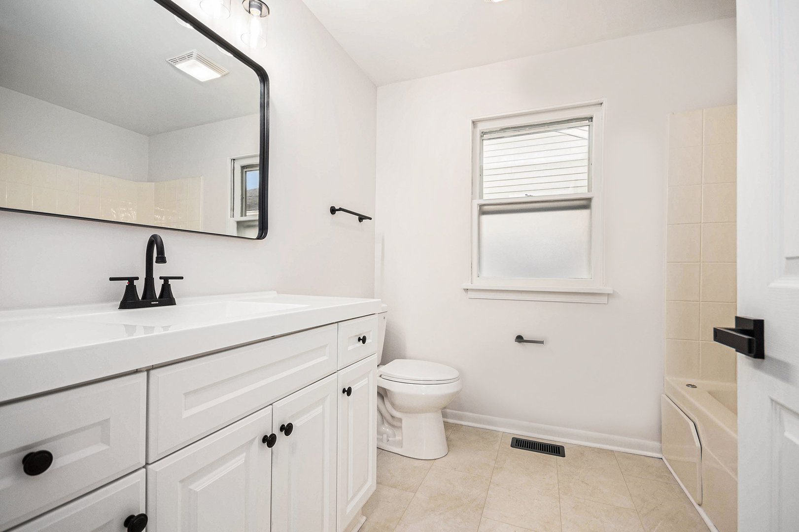 124 South Reed Street Joliet, IL 60436 - Photo 9 of 15