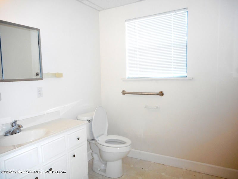 205 Rock Ridge Road Winfield, AL 35594 - Photo 8 of 13 Gallery Image 8