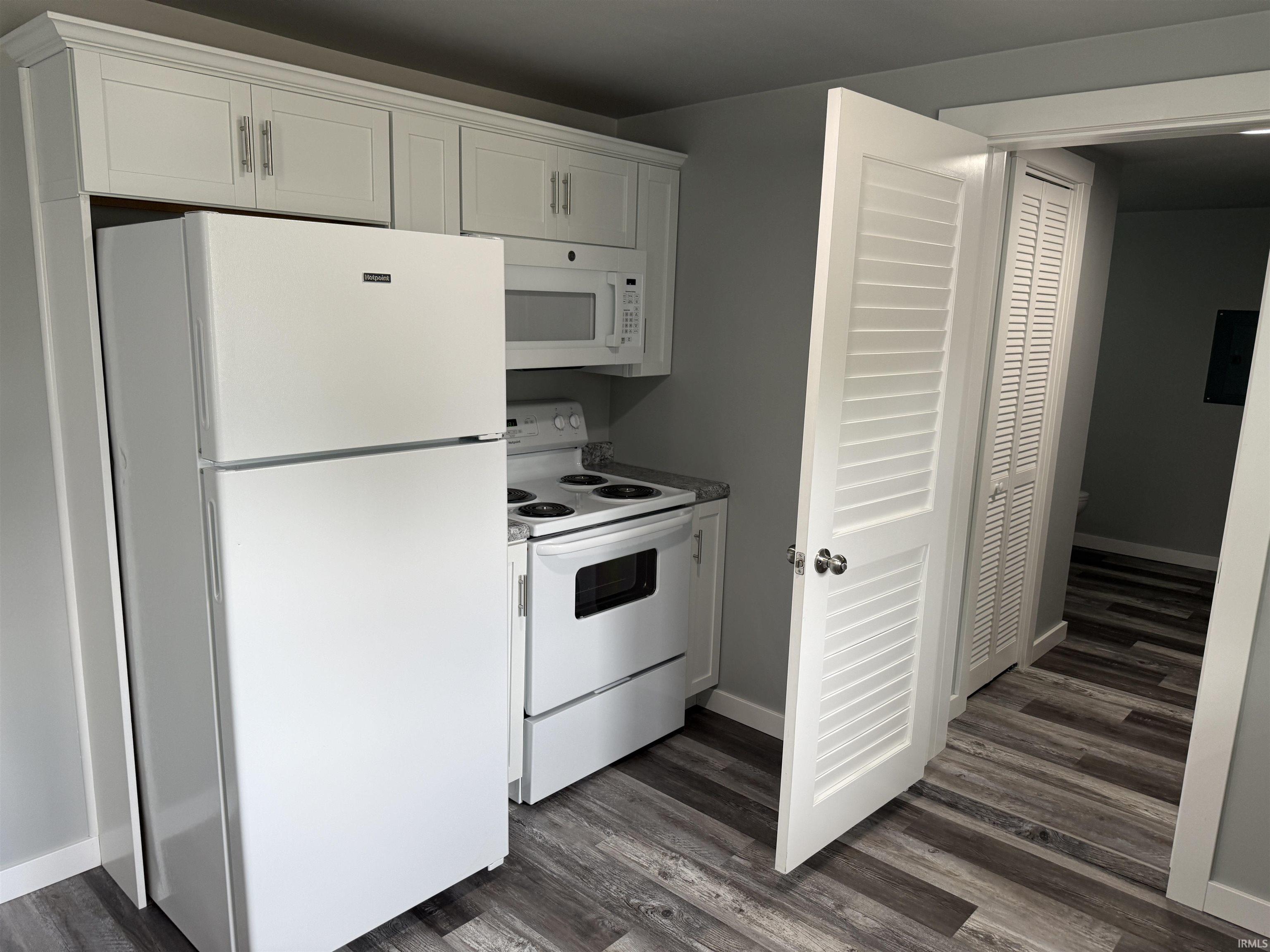 2108 North Rector Avenue Muncie, IN 47303 - Photo 8 of 16