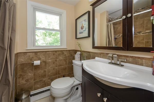 93 Old Post Road Walpole, MA 02032 - Photo 8 of 19 Gallery Image 8
