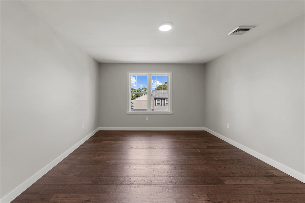 961 Wood Street Fall River, MA 02721 - Photo 14 of 32