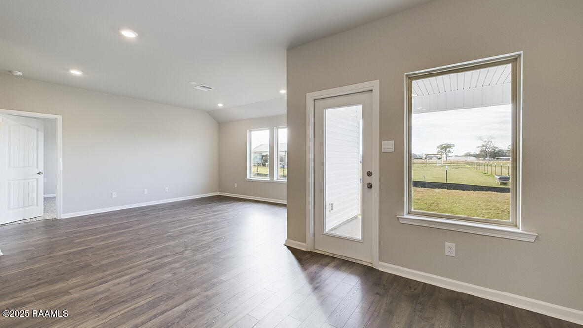 127 Lake Ridge Broussard, LA 70518 - Photo 8 of 30 127 Lake Ridge Drive, Broussard, LA