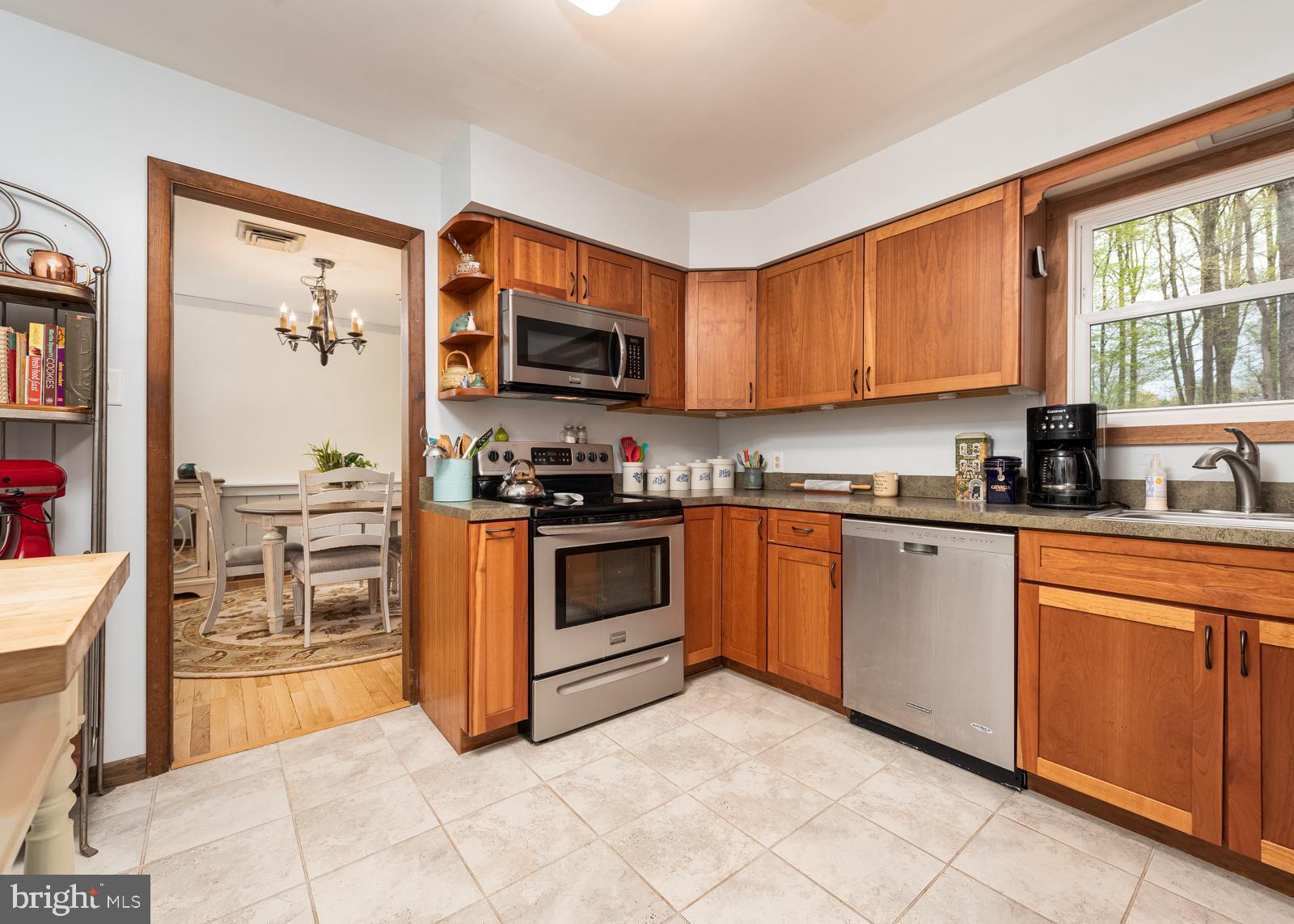 4207 Bartholows Road Mount Airy, MD 21771 - Photo 5 of 39 Gallery Image 5