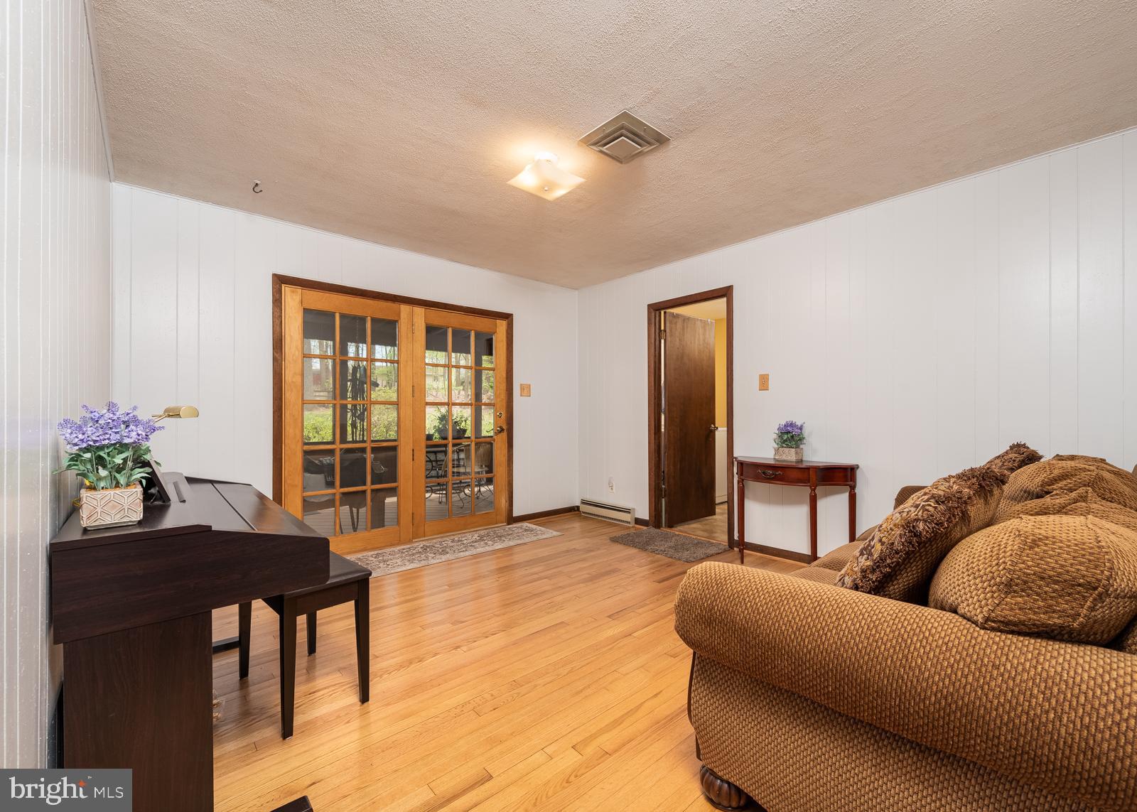 4207 Bartholows Road Mount Airy, MD 21771 - Photo 10 of 39 Gallery Image 10