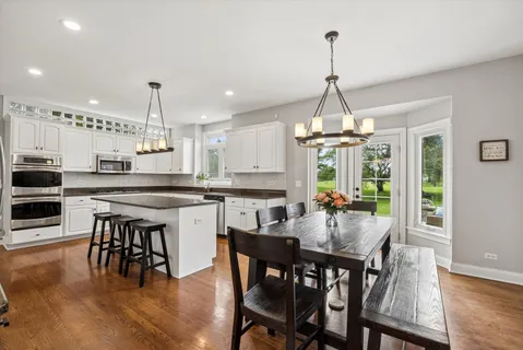 $1,250,000 | 2459 Fawn Lake Circle, Naperville, IL 60564