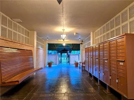 $425,000 | 3915 St Charles Avenue, Unit 704, New Orleans, LA 70115