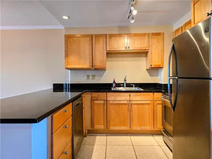 $425,000 | 3915 St Charles Avenue, Unit 704, New Orleans, LA 70115