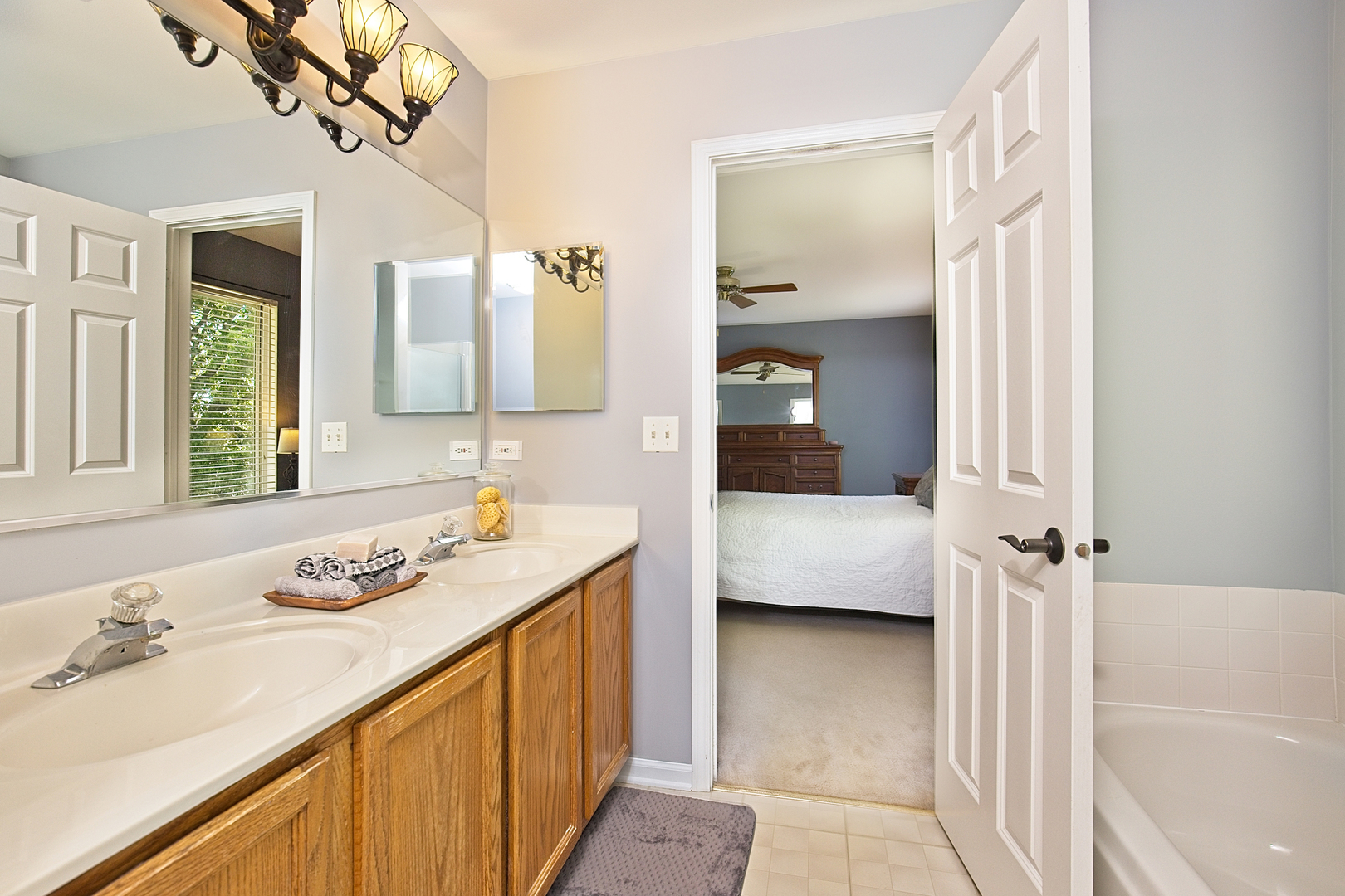 905 Charlton Road Lake Villa, IL 60046 - Photo 13 of 28