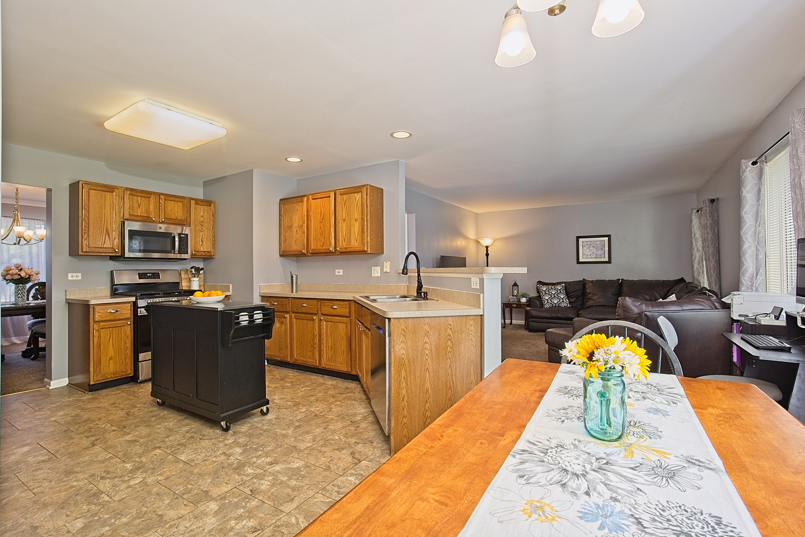 905 Charlton Road Lake Villa, IL 60046 - Photo 9 of 28