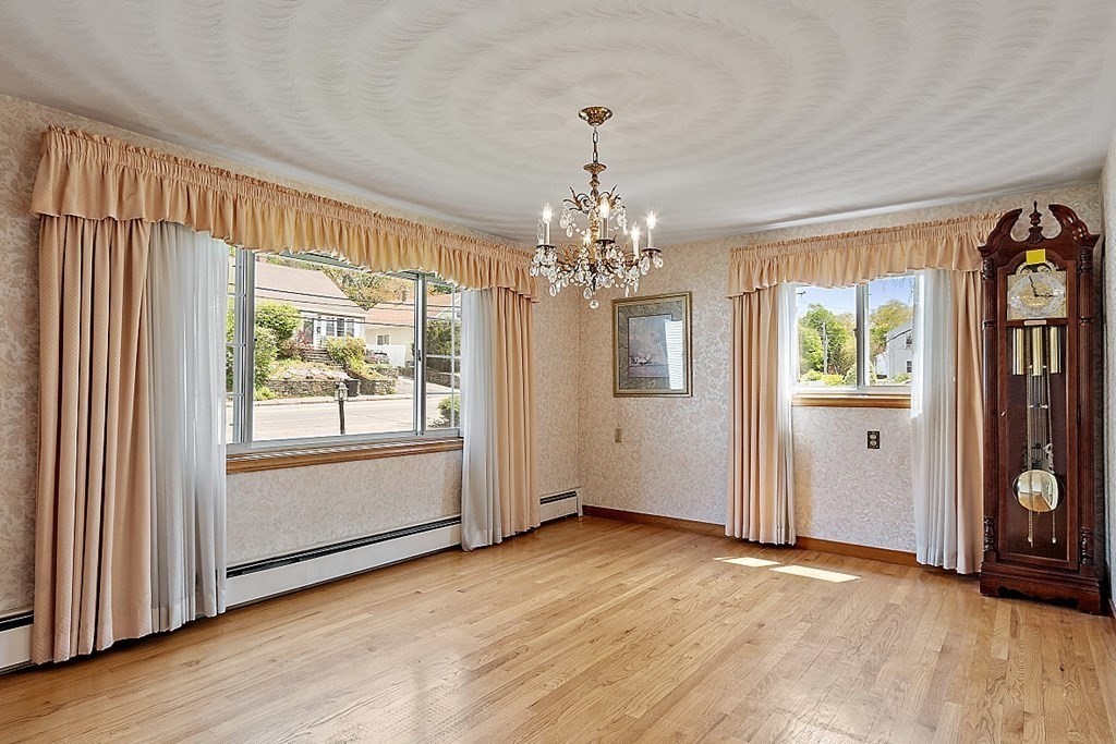 252 Massasoit Road Worcester, MA 01604 - Photo 12 of 39 Gallery Image 12