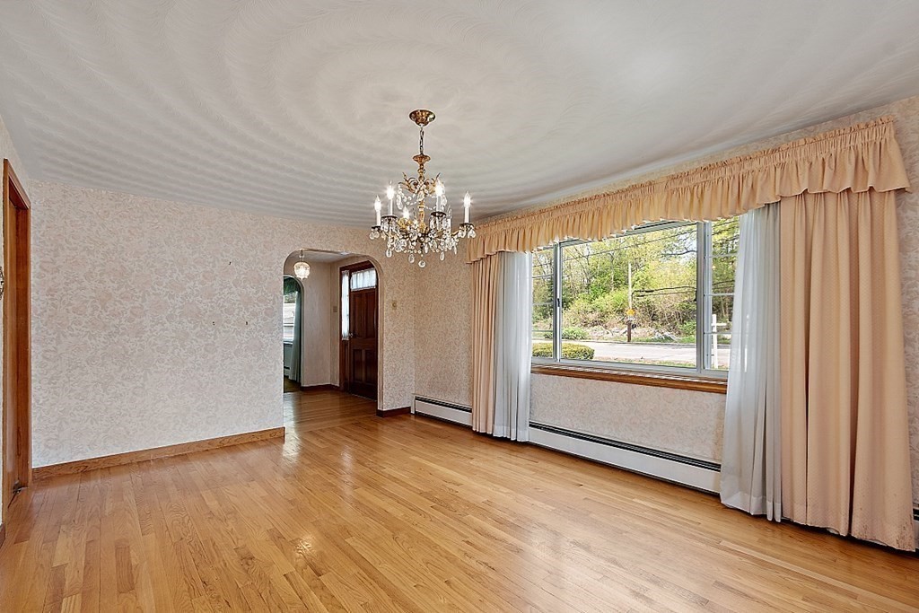 252 Massasoit Road Worcester, MA 01604 - Photo 13 of 39 Gallery Image 13