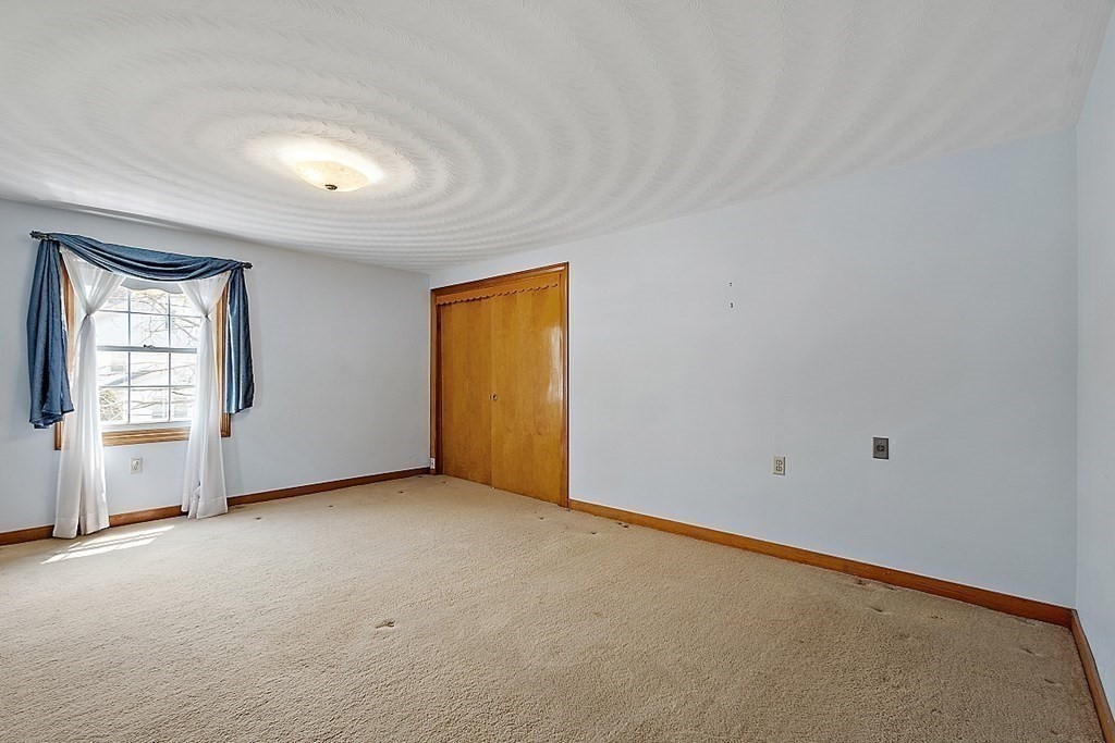 252 Massasoit Road Worcester, MA 01604 - Photo 17 of 39 Gallery Image 17