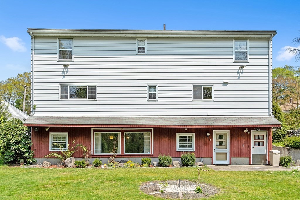 252 Massasoit Road Worcester, MA 01604 - Photo 3 of 39 Gallery Image 3