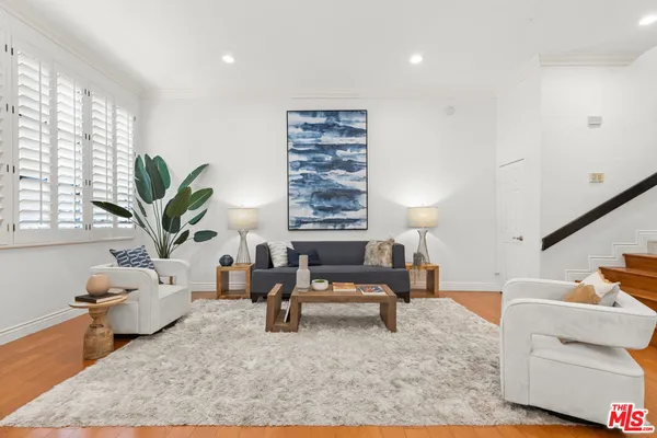 $1,049,000 | 11636 Montana Avenue, Unit 107, Los Angeles, CA 90049