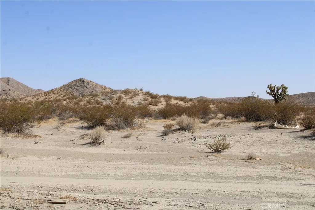 18 Lessing Road Adelanto, CA 92301 - Photo 6 of 19 a view of ocean beach